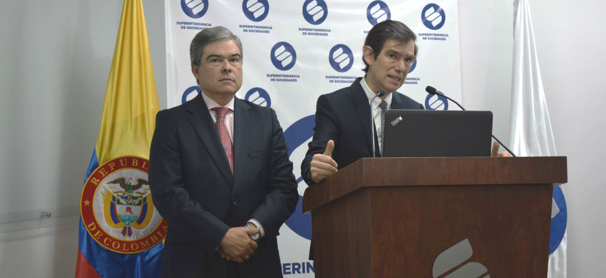 Imagen rueda de prensa Supersociedades