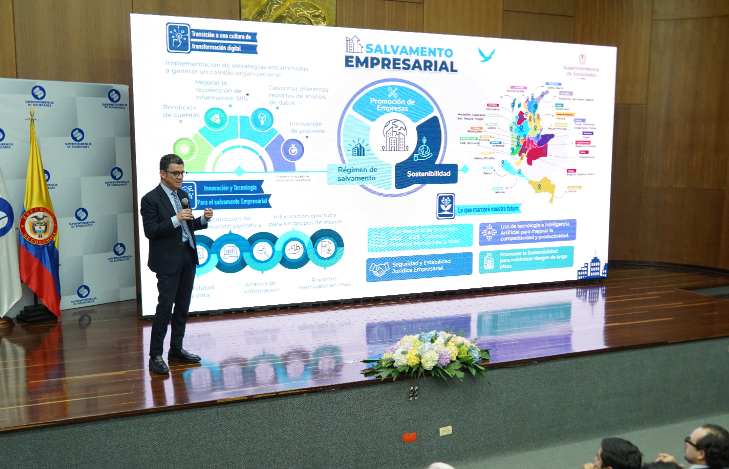 Jornada de diálogo con sectores económicos, apuesta salvamento empresarial 